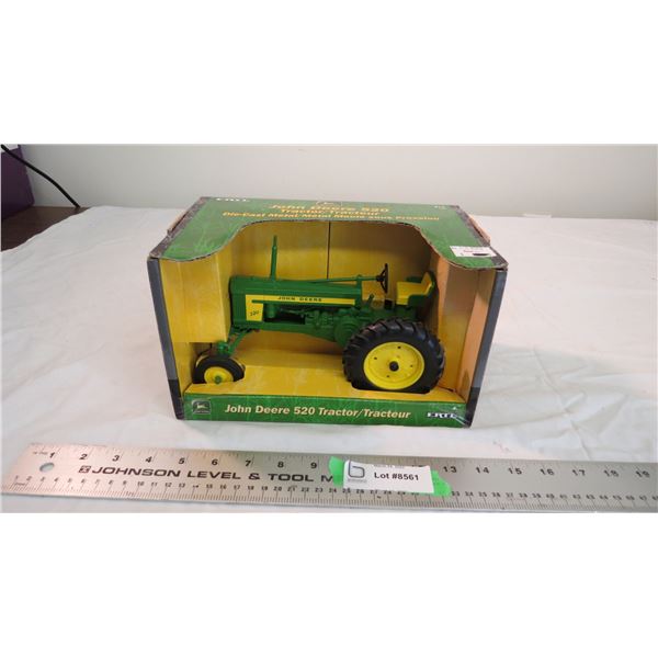 ERTL John Deere 520 Tractor 1:16 Die-cast