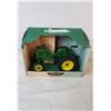 Image 1 : John Deere Model LA Tractor 1941-46 1:16 Die-cast