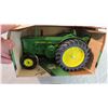 Image 2 : John Deere Model R Tractor 1949-54 1:16 Die-cast