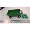 Image 3 : ERTL Green Wagon 8" long with (4) bales