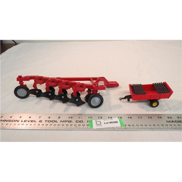 ERTL plough + Majorette wagon