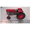 Image 1 : Massey Ferguson 175 Diesel Tractor Die-cast