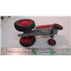 Image 5 : Massey Ferguson 175 Diesel Tractor Die-cast