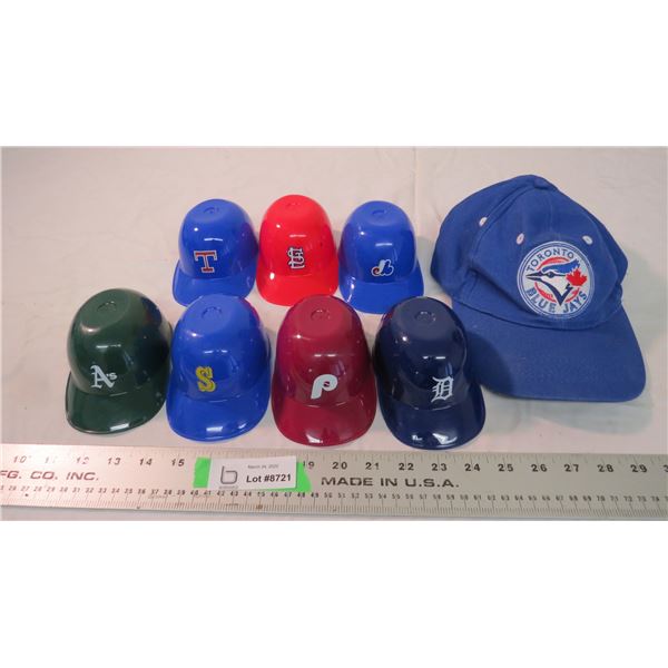 Blue Jays Hat + plastic baseball collector mini helmets