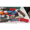 Image 2 : (20) plus car lot of trains + parts - Lionel (in plastic tote)