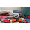 Image 7 : (20) plus car lot of trains + parts - Lionel (in plastic tote)