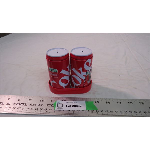 Coke salt & pepper shaker tin set