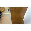 Image 3 : *4 Drawer wooden filing cabinet (bottom needs repair) - 20x28x52
