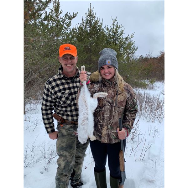 Link’s Wild Safaris  2 Day Northern Wisconsin Snow Shoe Rabbit hunt w/beagles for 4 Hunters