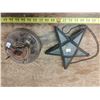 Image 1 : Vintage Lamp & Star Decor.
