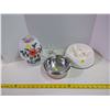 Image 1 : Dog Dishes & Electric Lamp