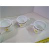 Image 3 : 4 Pyrex Cups