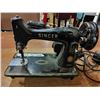 Image 4 : Vintage Singer Sewing Machine