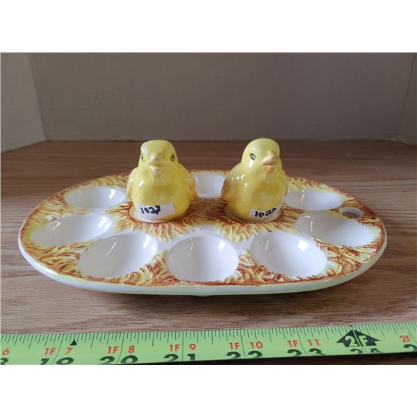 Mid Century Deviled Egg Tray With Chicks Salt And Peppers Shakers Made in Japan