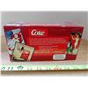 Image 4 : Coca Cola Poster Car Collection 1:64 Scale