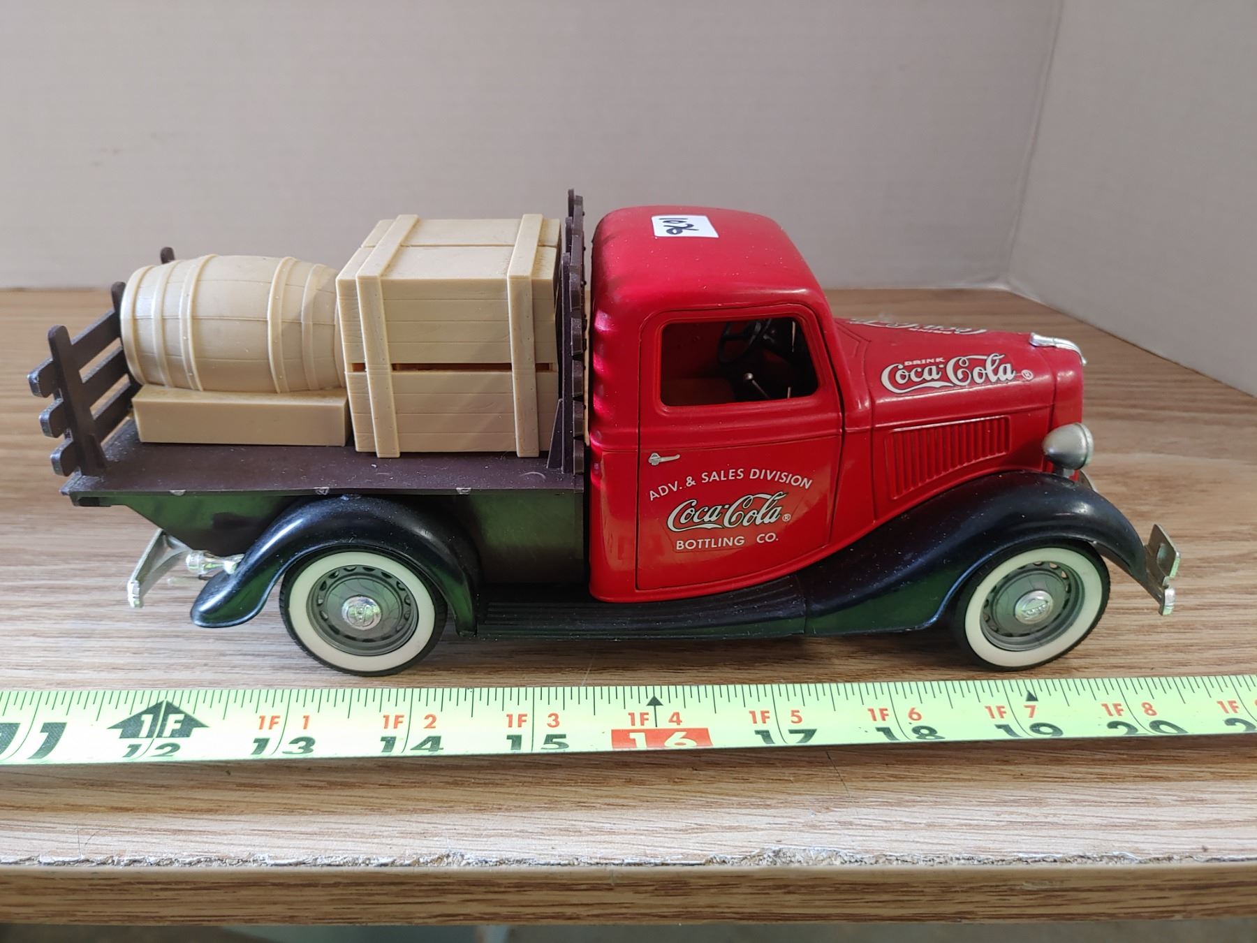 Coca Cola Truck Ford V8 Solido 1:18 Scale Diecast - Schmalz