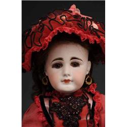 Early Closed-Mouth Doll.