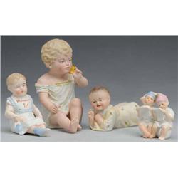 Lot of 4: Figurines.