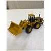 Image 8 : Lot of 2 Die Cast Vintage Toys - Forklift and Front End Loader