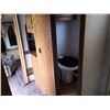 Image 52 : 0C --  1996 35FT TETON FIFTH WHEEL   "NO RESERVE"