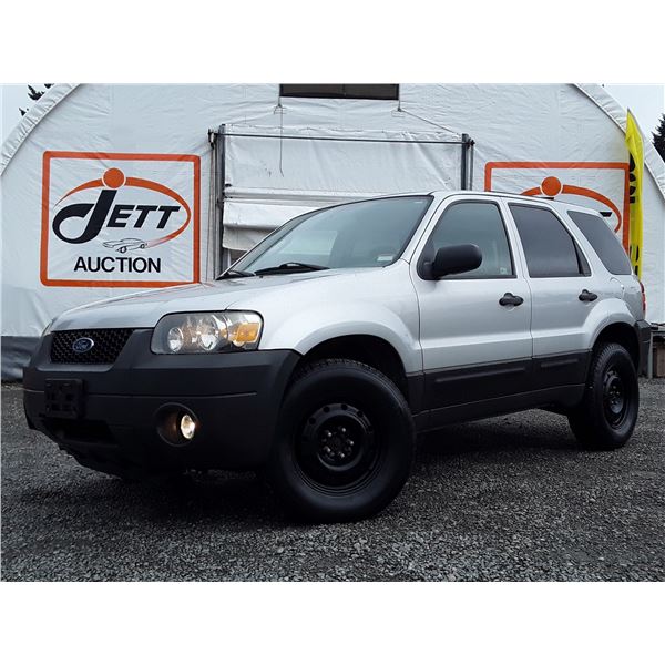 A9 --  2007 FORD ESCAPE XLT AWD, Grey, 115,737 MILES