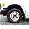 Image 25 : 0B --  2005 FORD ECONLINE E450 SUPER DUTY BUS, White, 350238 KM's  "NO RESERVE"