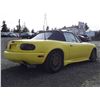 Image 9 : A10 --  1990 MAZDA MX-5 MIATA GIALLO EDITION CONVERTIBLE, Yellow, 80289 MILES