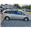 Image 8 : A1 --  2005 TOYOTA SIENNA CE, Silver, 262265 KM's   "NO RESERVE"