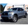 Image 2 : C6F --  2011 TOYOTA TUNDRA CREWMAX SR5 4X4, Grey, 193487 KM's