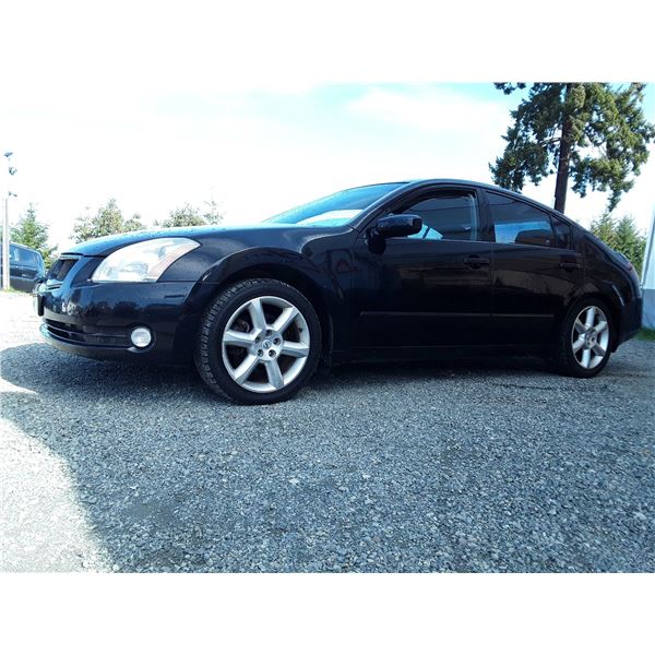 G4 --  2004 NISSAN MAXIMA SE, Black, 222189 KM's