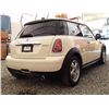 Image 12 : D5 --  2009 MINI COOPER, White, 193,236 Kms