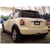 Image 17 : D5 --  2009 MINI COOPER, White, 193,236 Kms