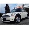 Image 2 : D5 --  2009 MINI COOPER, White, 193,236 Kms