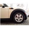 Image 30 : D5 --  2009 MINI COOPER, White, 193,236 Kms