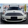 Image 4 : D5 --  2009 MINI COOPER, White, 193,236 Kms