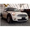 Image 7 : D5 --  2009 MINI COOPER, White, 193,236 Kms