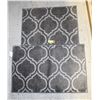 Image 1 : NEW SET OF 2 BATHROOM MATS, GREY PATTERNED