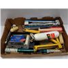Image 1 : FLAT OF PAINTING SUPPLIES