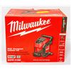 Image 1 : MILWAUKEE M12 AIR PUMP W/4.0 AH BATTERY + CHARGER