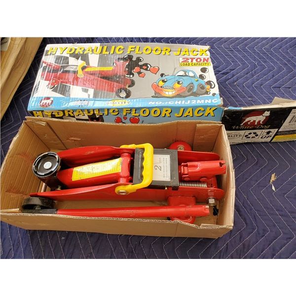White Dog 2 ton Floor Jack