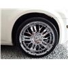 Image 25 : B2 --  2006 CHRYSLER 300 TOURING, White, 256262 KM's