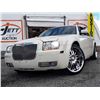 Image 3 : B2 --  2006 CHRYSLER 300 TOURING, White, 256262 KM's