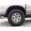 Image 33 : F5 --  2000 NISSAN FRONTIER CREW CAB XE 4X4, Brown, 231375 MILES