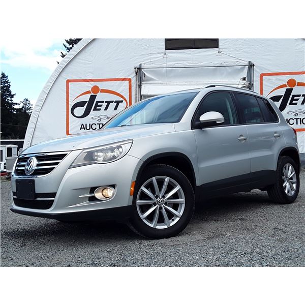 F2 --  2010 VW TIGUAN SE AWD, Silver, 219541 KM's