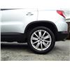 Image 23 : A10 --  2009 VW TIGUAN SE AWD, White, 200235 KM's  "NO RESERVE"