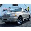 Image 2 : A11 --  1998 LINCOLN NAVIGATOR 4X4, Gold, 229148 KM's