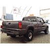 Image 12 : G4 --  2002 CHEVROLET SILVERADO 2500 HEAVY DUTY EXT CAB 4X4, Grey, 384404 KM's