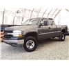 Image 1 : G4 --  2002 CHEVROLET SILVERADO 2500 HEAVY DUTY EXT CAB 4X4, Grey, 384404 KM's