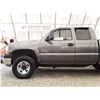 Image 24 : G4 --  2002 CHEVROLET SILVERADO 2500 HEAVY DUTY EXT CAB 4X4, Grey, 384404 KM's