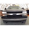 Image 4 : G4 --  2002 CHEVROLET SILVERADO 2500 HEAVY DUTY EXT CAB 4X4, Grey, 384404 KM's
